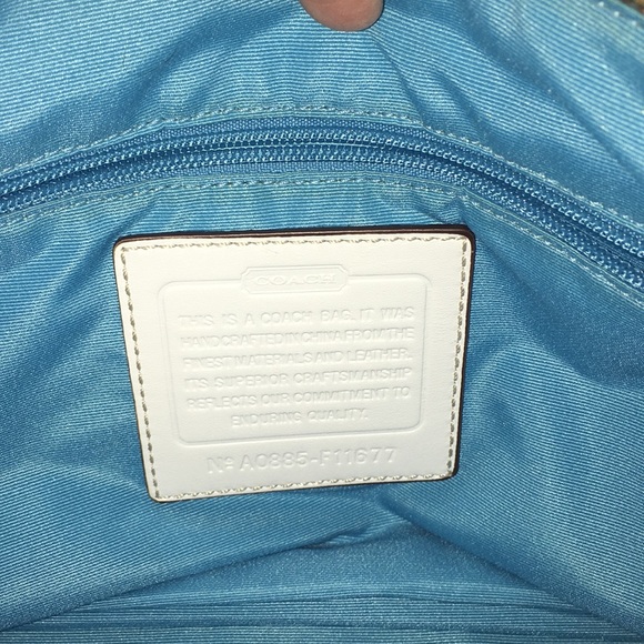 Coach Purse Excellent Condition!! - Picture 5 of 8